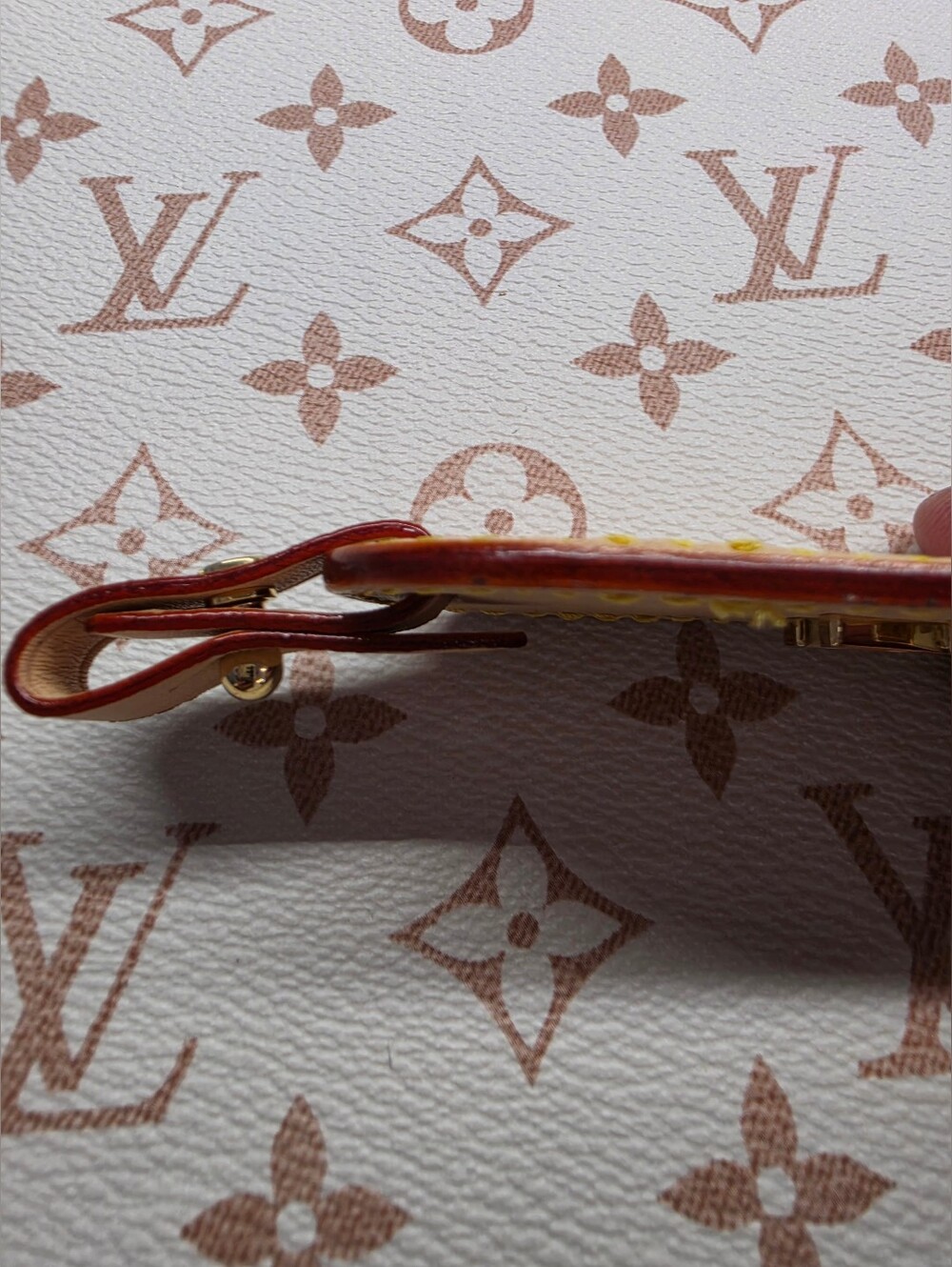 Louis Vuitton Bumbag Vachetta Beige Leather Name Tag with Gold LV Emblem - Picture 3 of 6